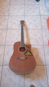 Violão acústico