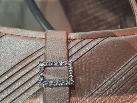 Bolsa de Ombro Bege com Detalhe em Strass