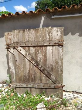 Porta de madeira antiga