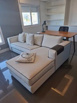 Apartamento todo mobiliado com infra completa.Com 1 suite e o segundo quarto foi convertid