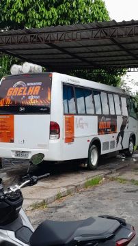 Microônibus bem conservado