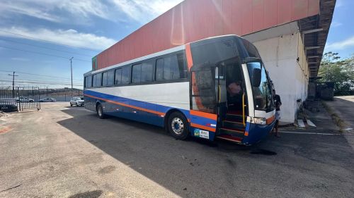 Ônibus rodoviário a venda 