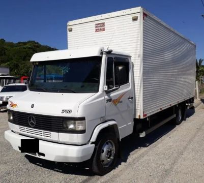 Mercedes-Benz 710 bau seco 2008