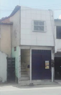 Apartamento com ponto comercial 
