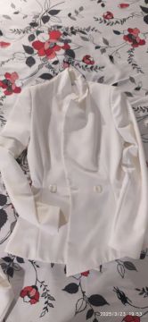 Conjunto de blazer e saia social off white