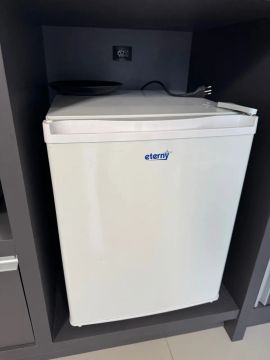 Frigobar 220v eterny 