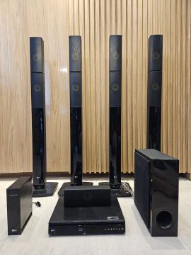 HOME THEATER LG BLUETOOTH WIRELESS USB HDMI BLURAY CD DVD 5.1 CANAIS - PRETO