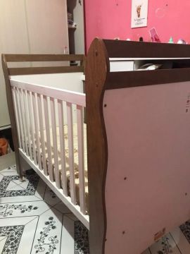 Berço de Bebê com colchão 