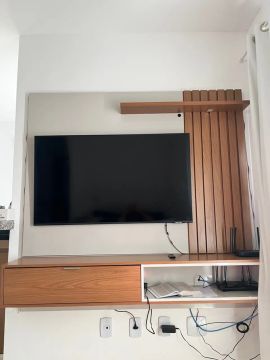 Painel de tv até 60 polegadas seminovo 