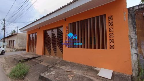 Casa com localização privilegiada próximo as Av. Calama e Av. Guaporé.