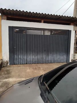 Alugo casa 02 dormitórios e garagem 