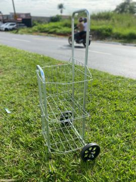 Carrinho de Feira Reforçado R$ 90,00