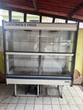 Geladeira Expositora para Laticínios e Frios GELOPAR