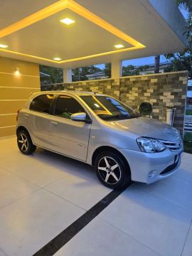 Toyota Etios 1.5 2016 completão!