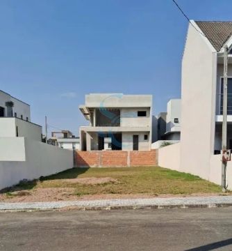 TERRENO EM CONDOMÍNIO FECHADO NO UMBARÁ