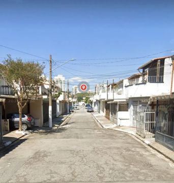 Sobrado para locação com 3 quartos, sendo 1 suíte, 220m²