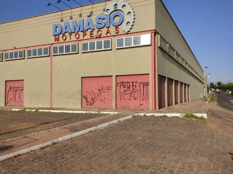 GALPÃO COMERCIAL