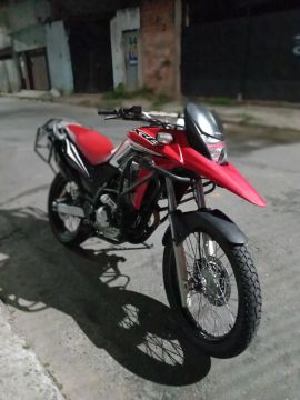 Xre 300 vacinada 