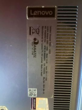 Notebook Lenovo Ideapad 330s - Apenas algumas marcas de uso.