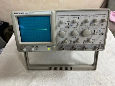 Osciloscópio GW Instek GOS-622G