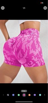 Short empina bumbum 
