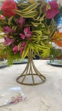Suporte de Ferro Para Arranjo de Flores Vários