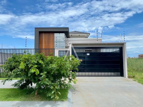 Vendido Imobiliária, Casa com 150m², 3 dormitório(s), 2 vaga(s). JARDIM CURITIBA, SINOP.