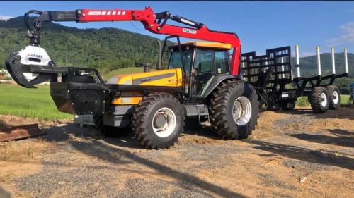 Trator Autocarregavel Valtra BH 180 com Munck Florestal H-fort