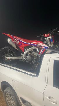 Crf 250 R ano 2023 retirada em 2024