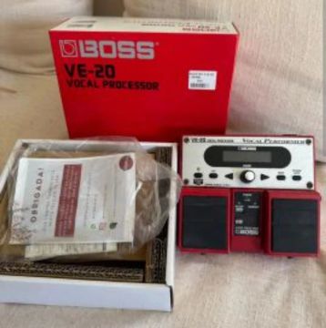 Pedal de efeitos vocal Boss VE-20
