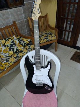 Guitarra Elétrica