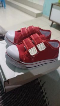Tênis Infantil Vermelho - Tamanho Pequeno
