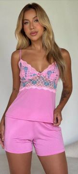 Conjunto de Lingerie Rosa com Renda