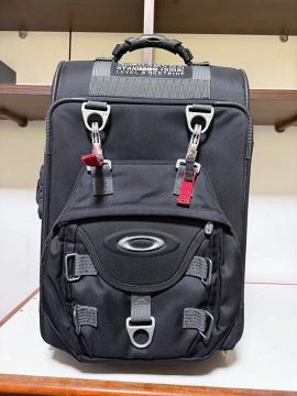 Mala de Viagem Oakley - Preta - Usada