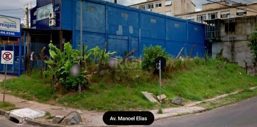 Terreno de esquina, medindo 10 metros de frente na Avenida Manoel Elias por 40 metros de f
