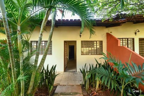 Casa residencial]]