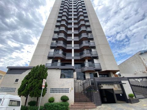 Aluga apartamento no Centro