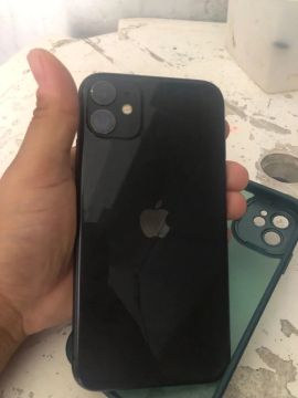 iPhone 11 Preto 64GB - Seminovo