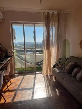 Apartamento 1 dormitório, semi mobiliado Centro SL
