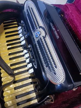 Acordeon/Sanfona Giulietti 