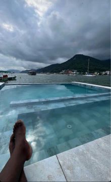 Casa de Temporada c/ piscina e praia privada . PERFEITA!