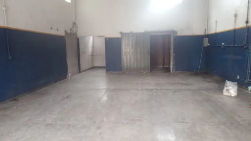 Alugo uma sala comercial, 118m2