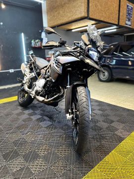 BMW F850 TRIPLE BLACK 2022/2023