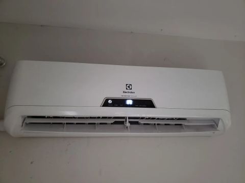 Ar Condicionado Split Inverter Electrolux 12btus 