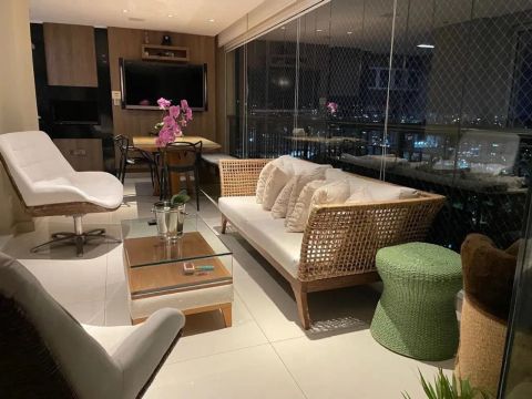 Imóvel para venda possui 194 m² com 3 dormitórios