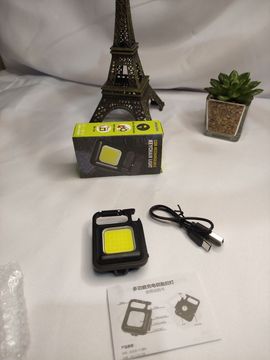Chaveiro MiNi Pingente LED  Lanterna Multifuncional Recarregável Ajustável 3 modos 
