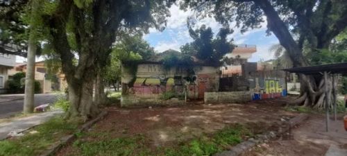 Terreno de esquina, em Ipanema na zona sul de Porto Alegre! Com uma localização privilegia