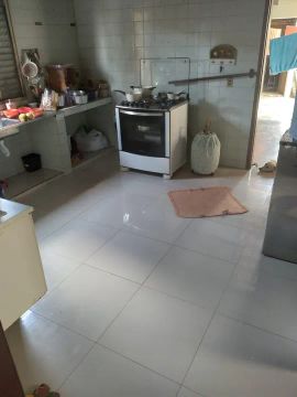 CASA A VENDA COM ESCRITURA