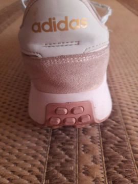 Tênis Adidas 