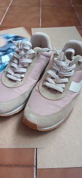 Tênis feminino 39 (USADO SOMENTE 2 VEZES)